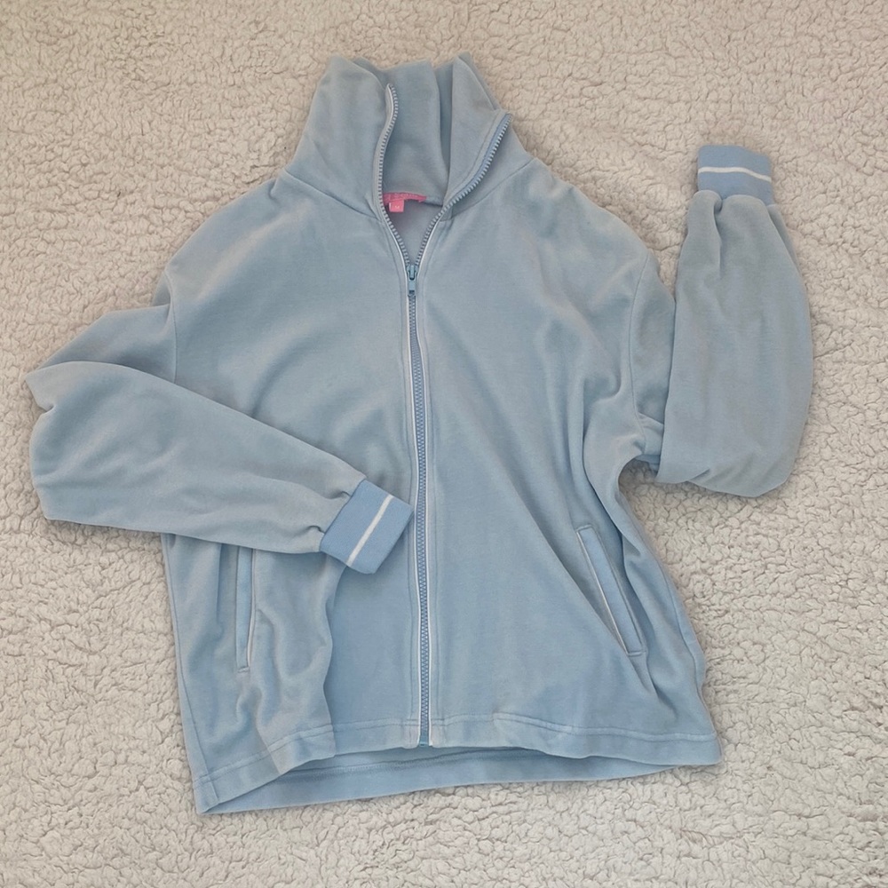Baby blue zip up 🪺